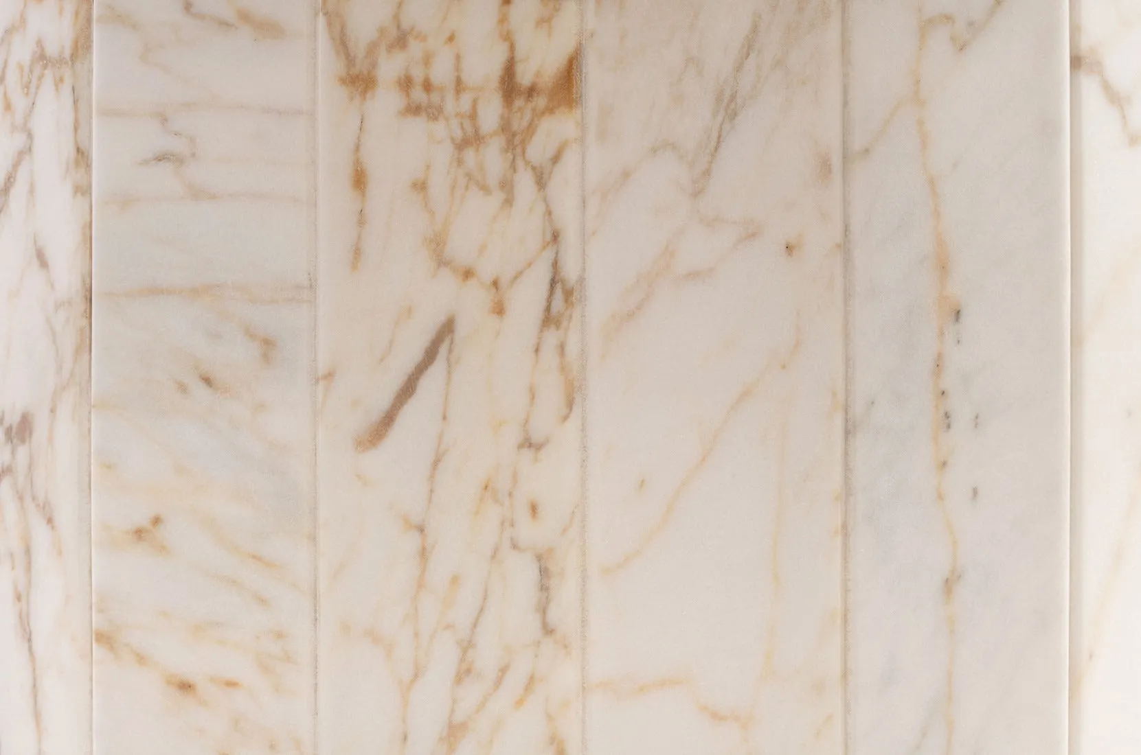 Devony Coffee Table – Golden Calacatta Marble